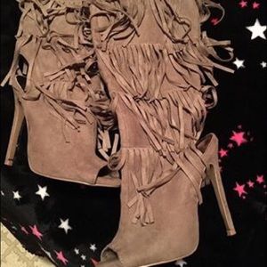 Size 6 fringed bootie sandals